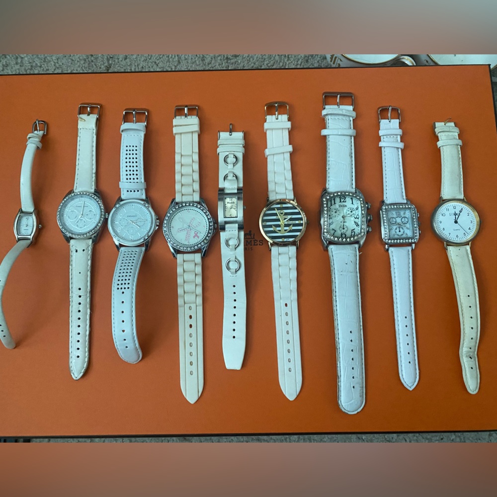 FASHION WATCHES LOT